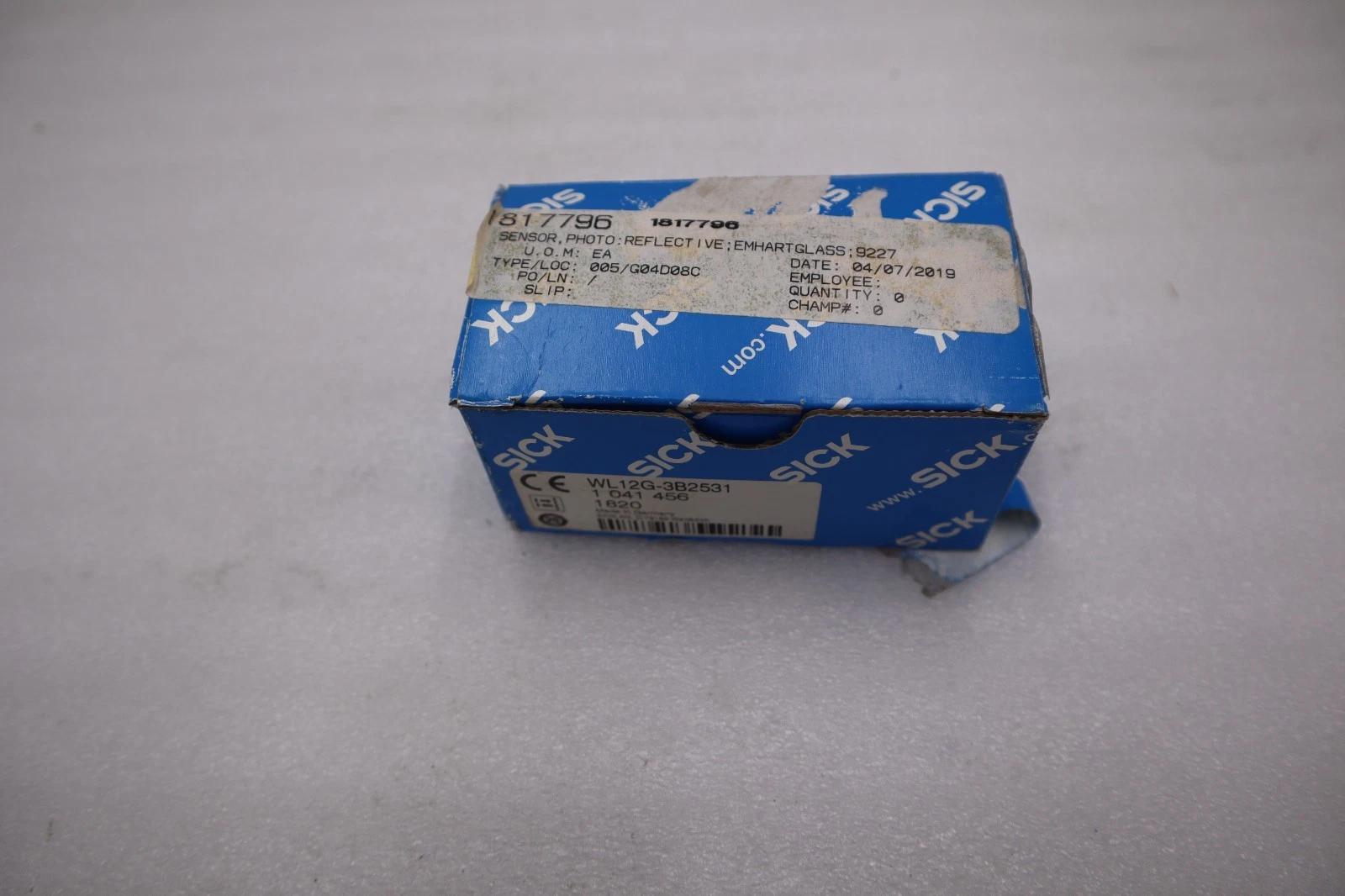 SICK D-79183/ WL12G-3B2531 Scanner Red Light, new in box, STOCK H712A - Image 4