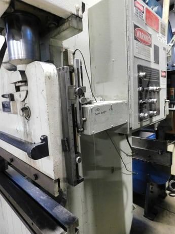 90 Ton, Pacific #J90-8, press brake with 1-Axis CNC back gauge with new 9x9 Control, 8' overall, 1989 - Image 3
