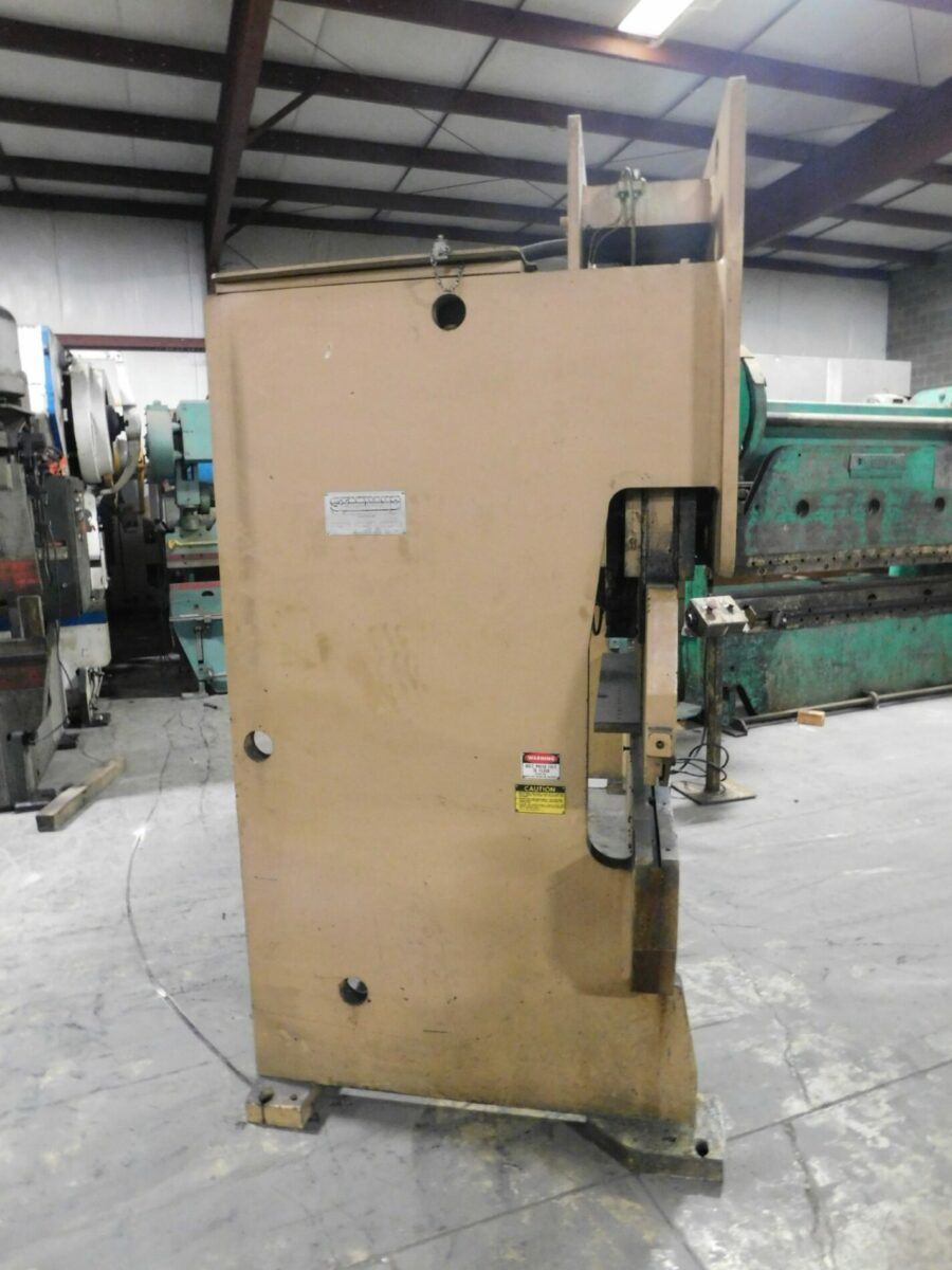 150 Ton, Standard #AB150-10, press brake, 10' overall, die holder included, 2001 - Image 2