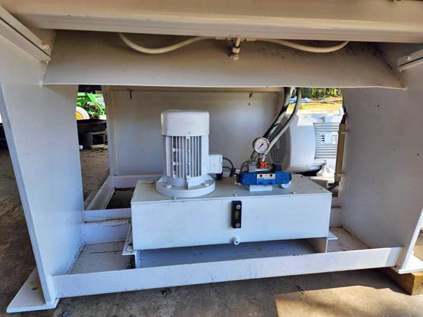 Vecoplan #RG-52/60SWU Shorty, single shaft shredder, 52" x 58" infeed open, Allen Bradley Control, 2007 - Image 4