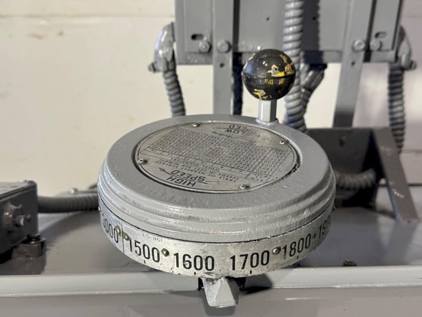Hammond #10-VRO, double end buffer, 1500-3000 RPM, 10 HP, 70" spindle length, 1-1/4" spindle diameter - Image 6