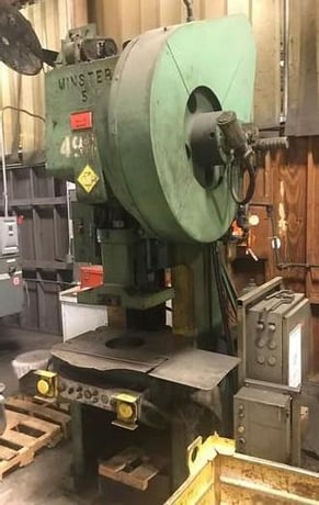 45 Ton, Minster #5F, single crank OBI flywheel press, 3" stroke, 13.25" Shut Height, 2.75"adj., 9.5"throat - Image 1