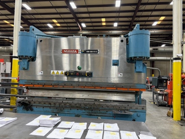350 Ton, Niagara #350-10-12, 12' overall, Hurco AB 7 X-Axis only, manual Y-Axis, 1995 - Image 1