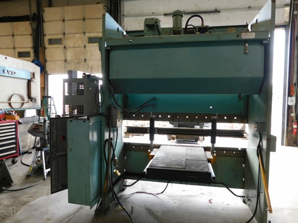 90 Ton, Cincinnati #90CBIIx6, press brake, 2-Axis Control, 1998 - Image 3