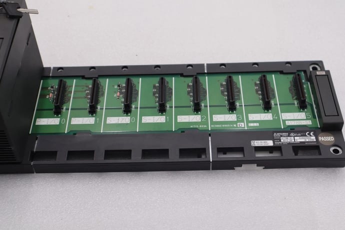 New mitsubishi a173uhcpu motion controller w/ a178b-s1 8-slot base unit #l-701 - Image 3