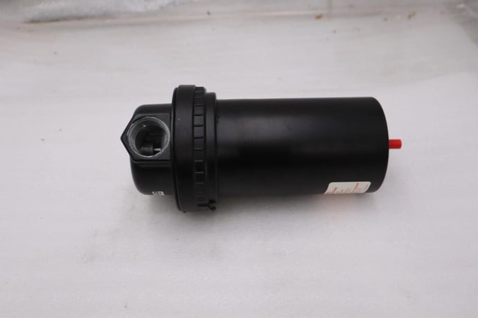 NEW NO BOX Wilkerson F30-08-FM0 Particulate Filter 1" NPT STOCK H1196 - Image 3