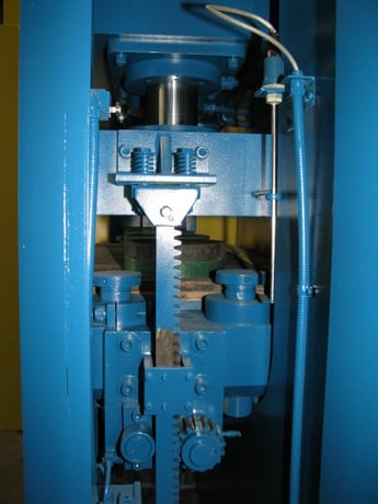 450 Ton, Newman, hydraulic, 60" x26", 12" daylight & stroke, 20 HP, emboss &/or compression mold, #2236 - Image 3