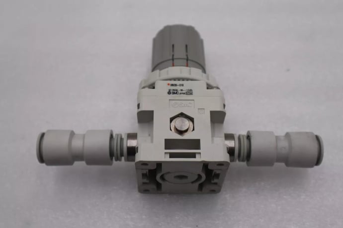 NEW OPEN BOX SMC IRV20-C10 Vacuum Regulator STOCK L-531-C - Image 1