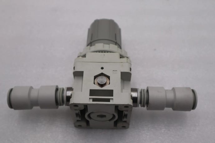 NEW OPEN BOX SMC IRV20-C10 Vacuum Regulator STOCK L-531-C - Image 3