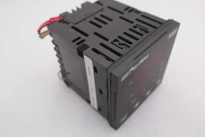 DANAHER CONTROLS 1400 PARTLOW 14003000 TEMPERATURE CONTROLLER Stock 4308 - Image 1