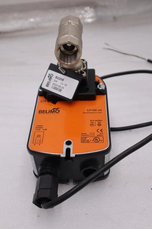 NEW Belimo LF120 US Actuator 120 VAC STOCK H926 - Image 2