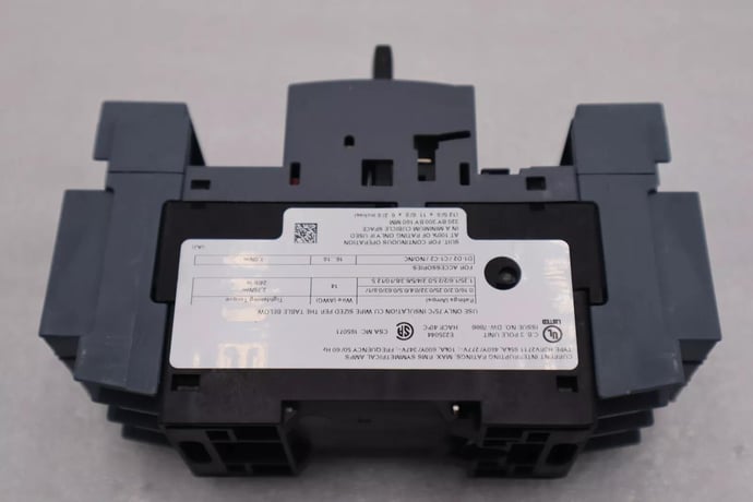 New siemens 3rv2901-1a lateral auxiliary switch 2 pole 1no/1nc stock b-1697 - Image 4