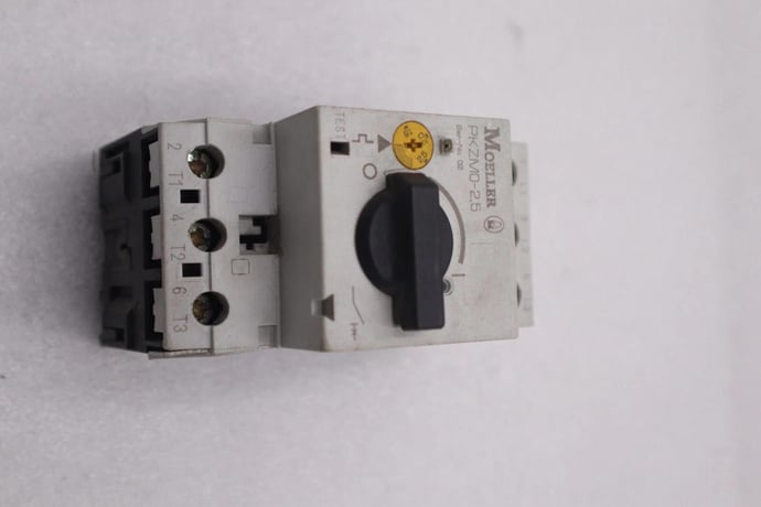 LOT OF TWO MOELLER MOTOR STARTER 3 POLE PKZMO-2.5 STOCK K-3450 - Image 2