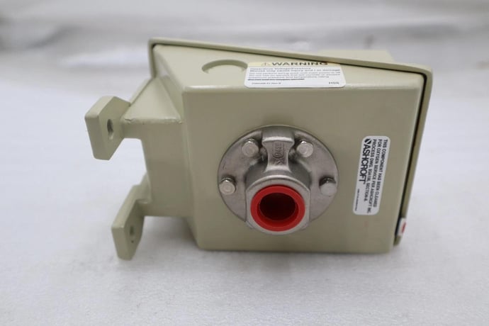 ASHCROFT LPSN4PV07 XCHCYFMK36B Pressure Switch 15psi 5A STOCK H1149 - Image 3