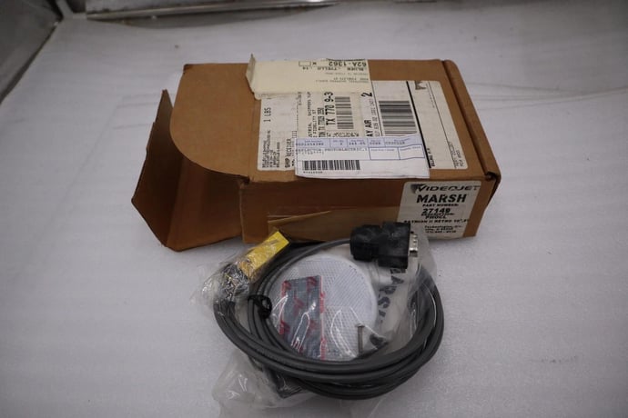 New banner sm312lvagms-38579 5 v dc l/o 12ft stripped 12 in on end stock h1020 - Image 1