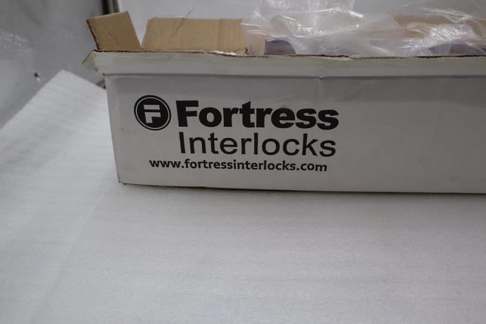 Fortress interlocks itm-00571758 part no c6skl12ll411l00b0wnt04697f200 #2555c - Image 1