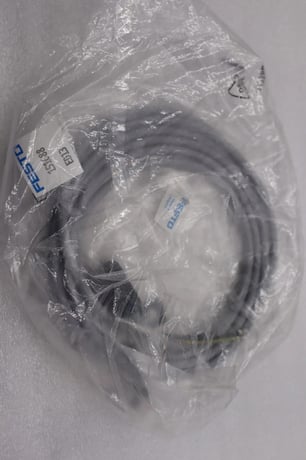 FESTO NEW KMEB-1-24-2.5-LED 151688 PLC Socket Connector Cable STOCK L-207-C - Image 1