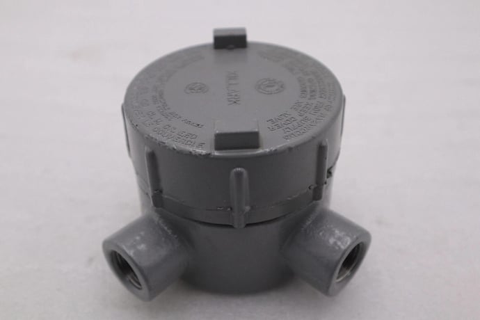 NEW OPEN BOX Killark Geclt-1 Conduit Outlet Body STOCK 2034-A - Image 2