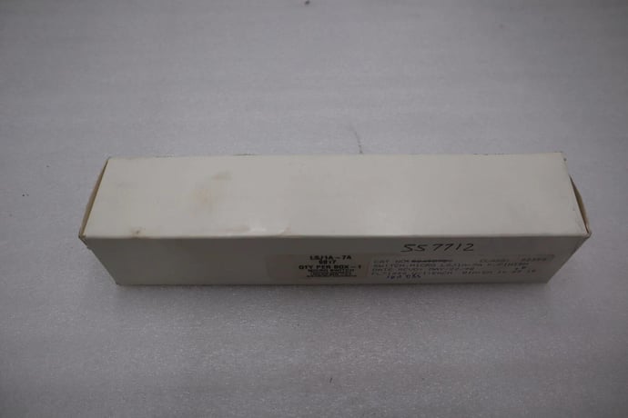NEW OPEN BOX Micro Switch Limit Switch LSJ1A-7A STOCK G457A - Image 1