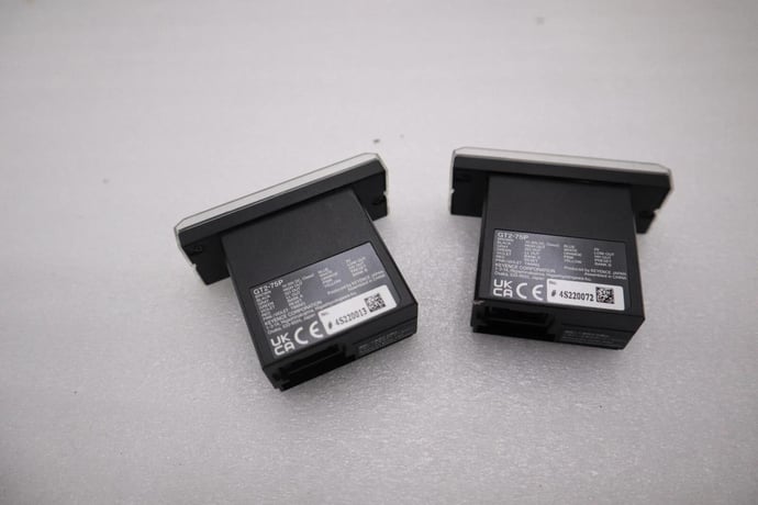 NEW OPEN BOX Keyence GT2-75P Sensor Amplifier STOCK K-670-C - Image 4
