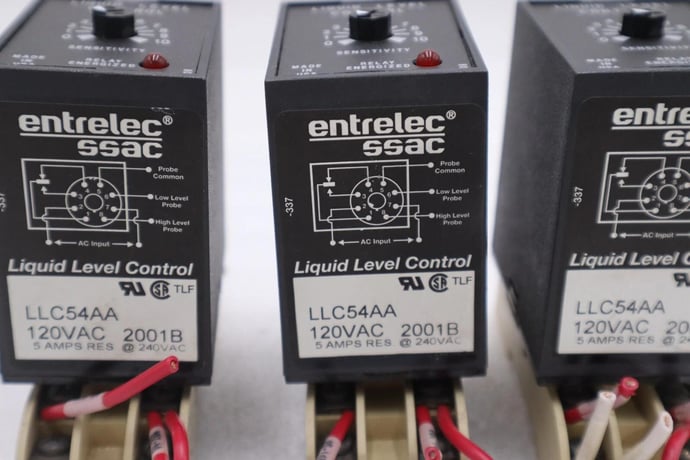 ENTRELEC SSAC LLC44A5A LIQUID LEVEL CONTROL 120VAC STOCK K-49-A - Image 1