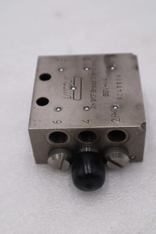LINCOLN SKF SSV-VA 0C43566 DIVIDER VALVE BLOCK STOCK H1032A - Image 3