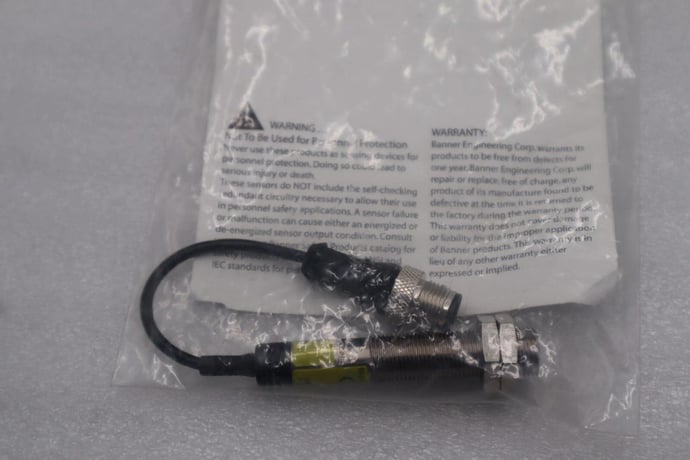 Banner M12PFF25Q5 Photoelectric Sensor 10-30 VDC NEW OPEN BOX STOCK L-205-C - Image 1