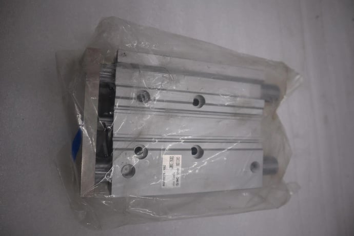 New no box smc mgpm32tn-100z / mgpm32tn100z stock h1455 - Image 1
