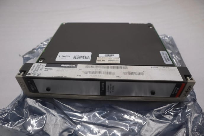 Schneider electric as-b875-111 plc module stock g210 - Image 1