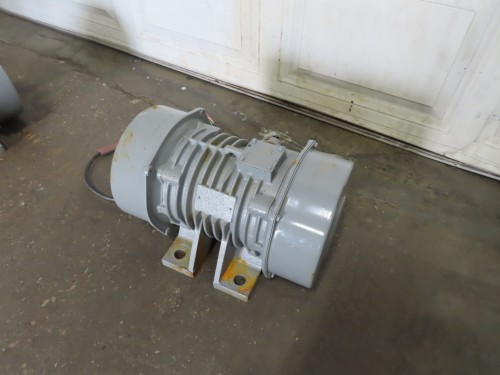 1.5 HP 1145/1155 RPM Cleveland RE-18-6BWK, vibratory motor, refurbished, 230/460 Volts - Image 1