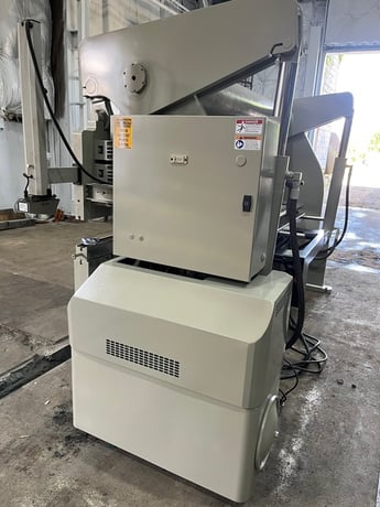 130 Ton, Accurpress #713010, hydraulic press brake, 10' overall, 120" between housing, 8" stroke, 10 HP - Image 5