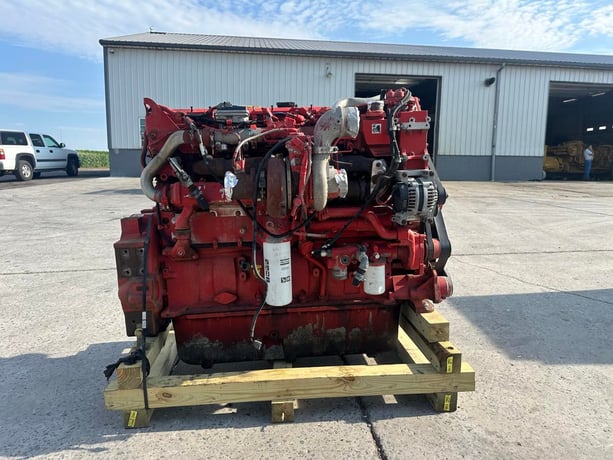 525 HP Model QSX15, industrial engine takeout of air compressor, Tier 4, 6150 hours, 2013 - Image 4