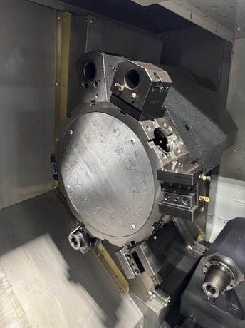 Haas #ST-25Y, CNC lathe with robot, 20.7" swing, 21" centers, 10" chuck, 3" bar, 15" turning diameter, 2022 - Image 4