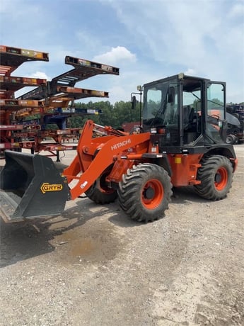 Hitachi #ZW80-5B, wheel loader, 110 hours, Deutz TD2.9L4 diesel engine, 22 gallon tank, 3260 psi @ 2200 RPM - Image 2