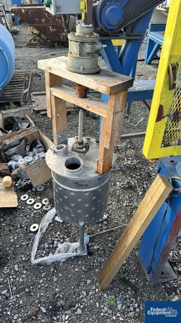 15 gallon Royal Welding, Kettle, Stainless Steel, 50 psi @ 250&deg;F jacket, flat top, dish bottom, legs, 1998 - Image 1