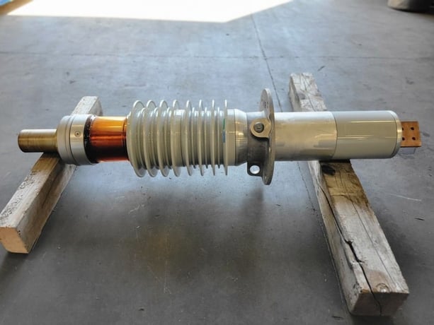 46 KV, ABB, 046W5000BB, 5000 amp transformer bushing type O Plus C, 250 BIL/LIL, 2013 - Image 6