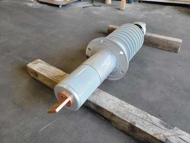 46 KV, ABB, 046W5000BB, 5000 amp transformer bushing type O Plus C, 250 BIL/LIL, 2013 - Image 9