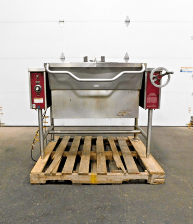 Southbend #BGLT-30, tilting skillet braising pan, 30 gallon, 80000 BTU - Image 1