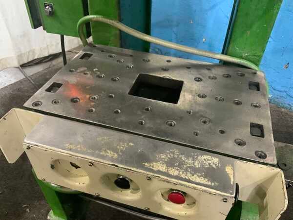 40 Ton, Rousselle #4, OBI back geared press, 4" stroke, 11" Shut Height, air clutch & brake, 45 SPM, 5 HP - Image 5