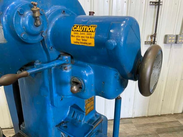 6" Pratt & Whitney, vertical slotter, 15" table to ram, 10" vertical adjustment of ram, 3 HP - Image 5