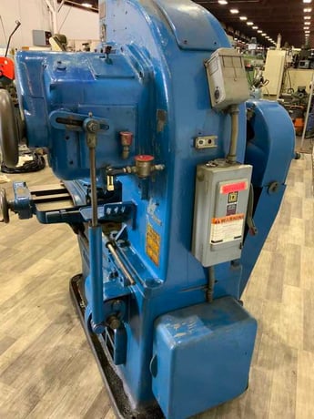 6" Pratt & Whitney, vertical slotter, 15" table to ram, 10" vertical adjustment of ram, 3 HP - Image 7