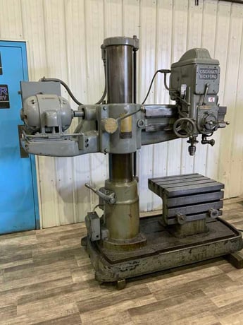 3' -9" Cincinnati Bickford, column radial drill, box drill table, power elevation, coolant, 3 HP - Image 9