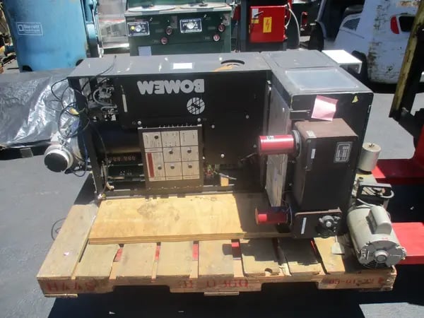 Bomem #IMH0800L, spectrometer / laser - Image 1