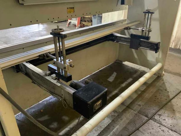 120 Ton, Standard #AB120-10, hydraulic press brake, 10' overall, 102" between housing, 6" stroke, 15 HP, 1995 - Image 4