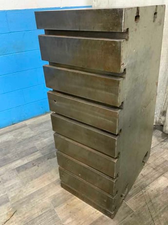 18-1/2' " x 48" x 28" T-slotted angle plates, cast iron, pair - Image 7