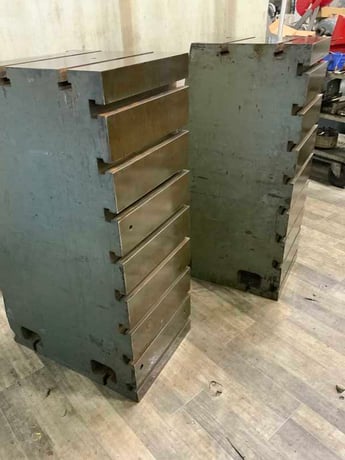 18-1/2' " x 48" x 28" T-slotted angle plates, cast iron, pair - Image 8