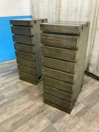 18-1/2' " x 48" x 28" T-slotted angle plates, cast iron, pair - Image 9