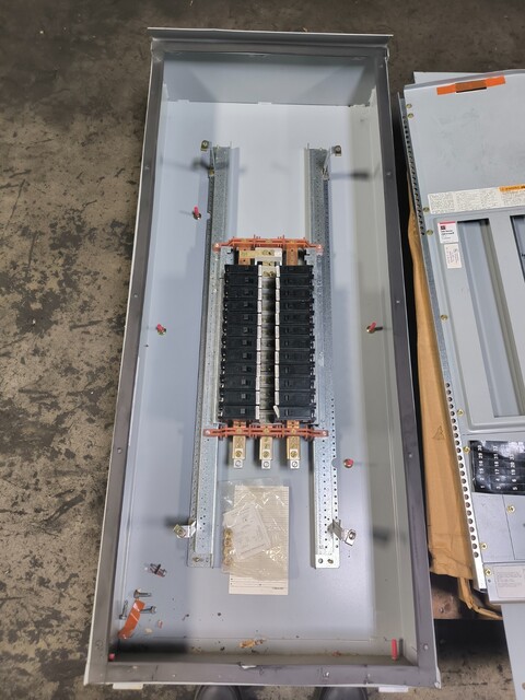 100 Amps, Eaton Cutler Hammer, PRL1A Pow-R-Line Panelboard, 120/208 VAC, 3PH, 4W, 3R, 32 spaces, unused - Image 3