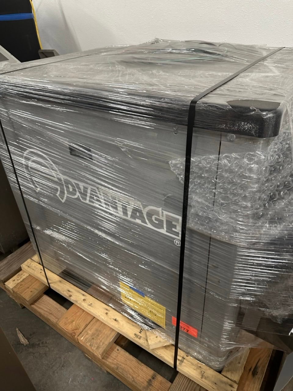 4.9 Ton, Advantage Chiller #MGD-5A-PC, Chiller, Stainless Steel, air cooled, 5000 cfm, 52 psi, 2019 - Image 1