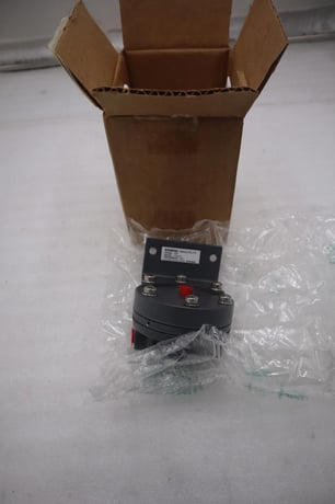 New siemens 61f booster relay with box stock g318a - Image 2